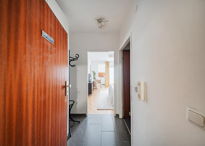 Apartment Next To Karlskirche Wien